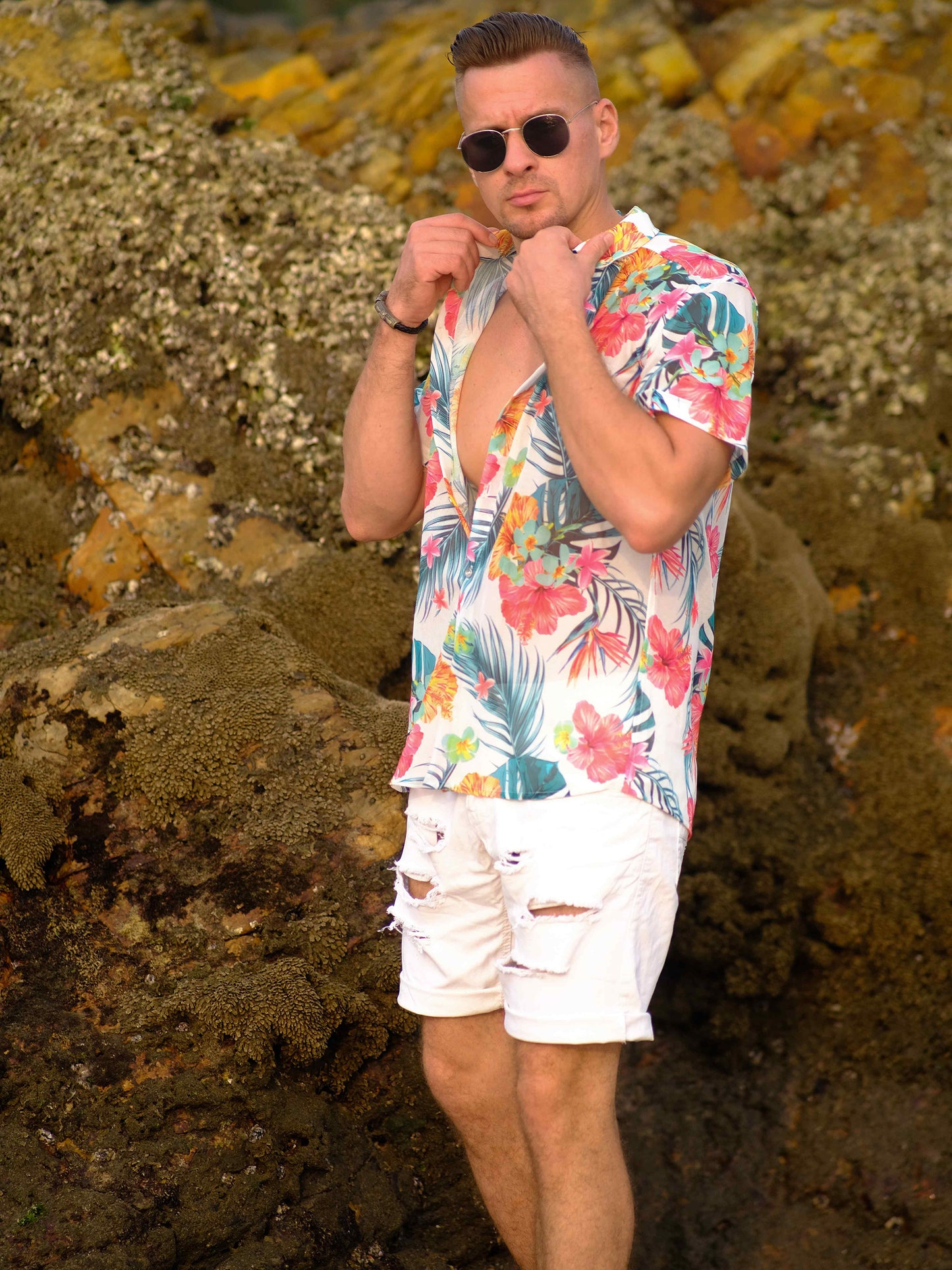 Men's Tropical Bloom Floral Printed Beach Shirt