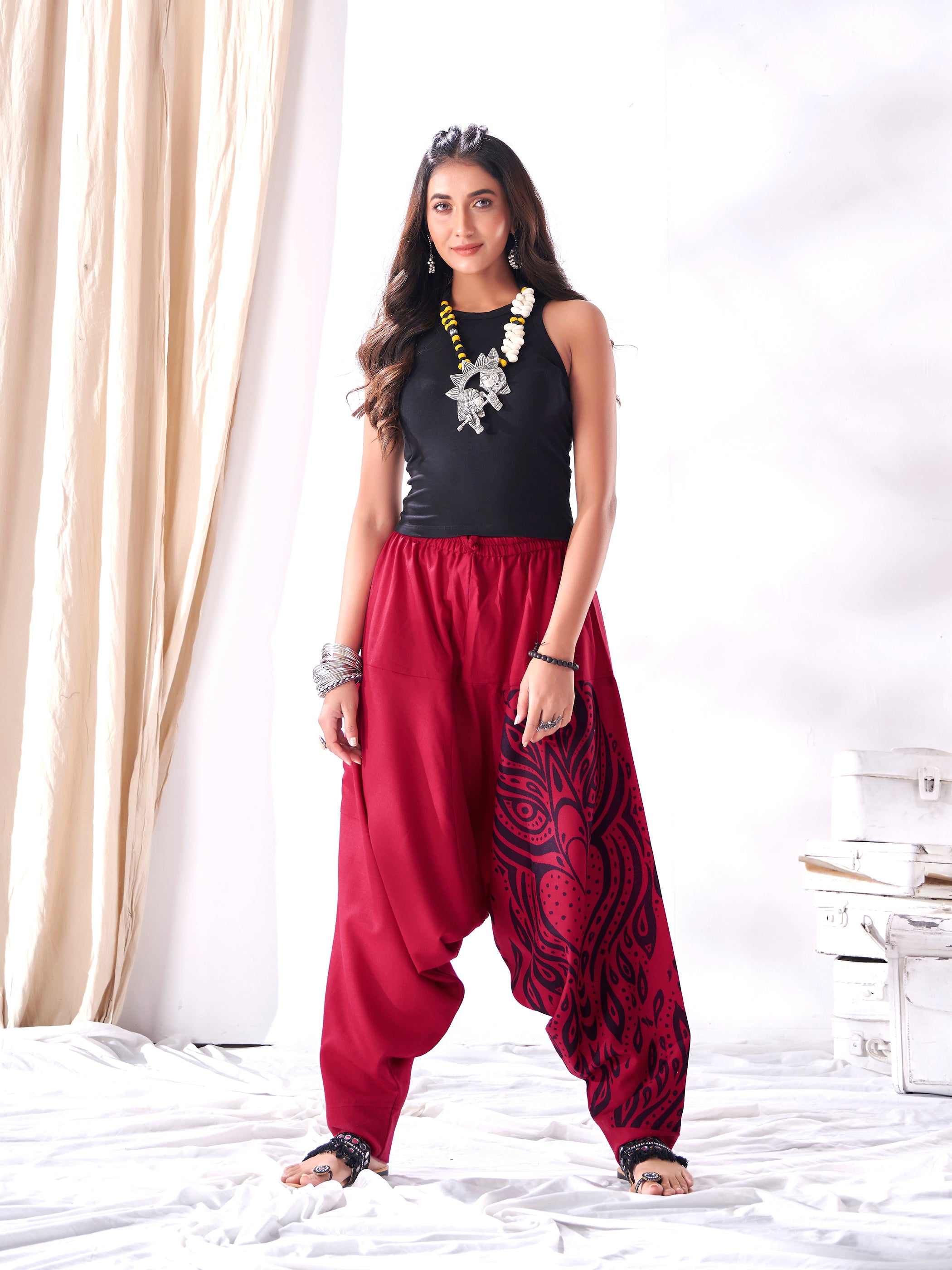 Black Pure Egyptian Cotton Balloon Pants Design by The Circus by Sana Shah  Bhattad at Pernia's Pop Up Shop 2023